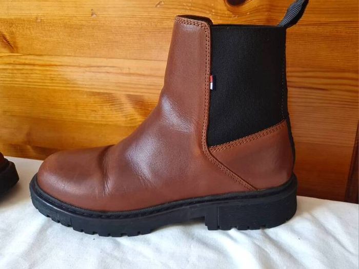 Tommy jeans warm lined chelsea boots Size 5 eu 38 rich brown leather in excellent condition