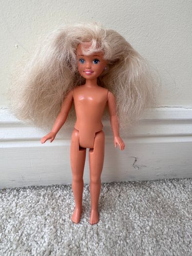 Mattel 1991 Barbie's Barbie Little Sister Stacie Doll Mattel approx. 19 cm. Used Please see photos