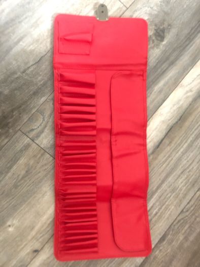 make up brushes wallet
