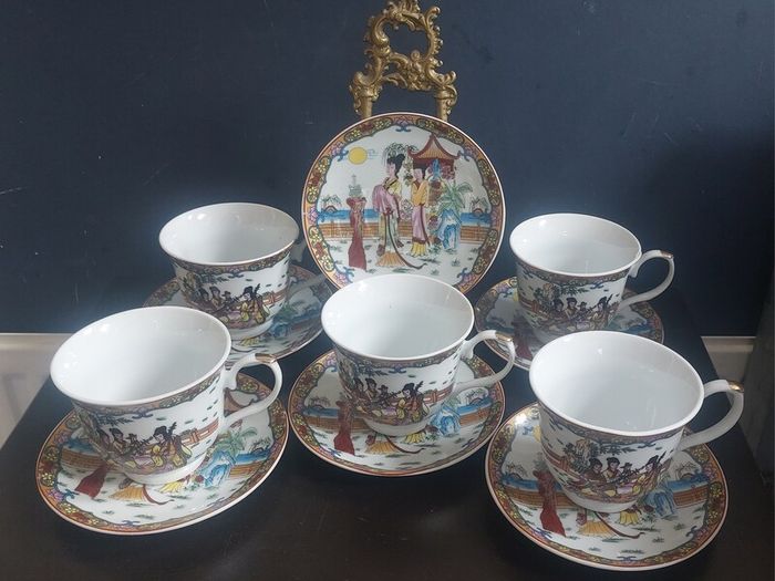 Vintage Set of Five Oriental Style Cups and Saucers Featuring Girls in Traditional Chinese Costume, A Modern Take on the Antique Chinese and Japanese Wares