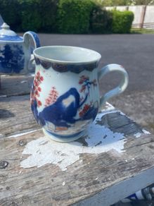 Chinese Qing Qianlong Famille Rose mug