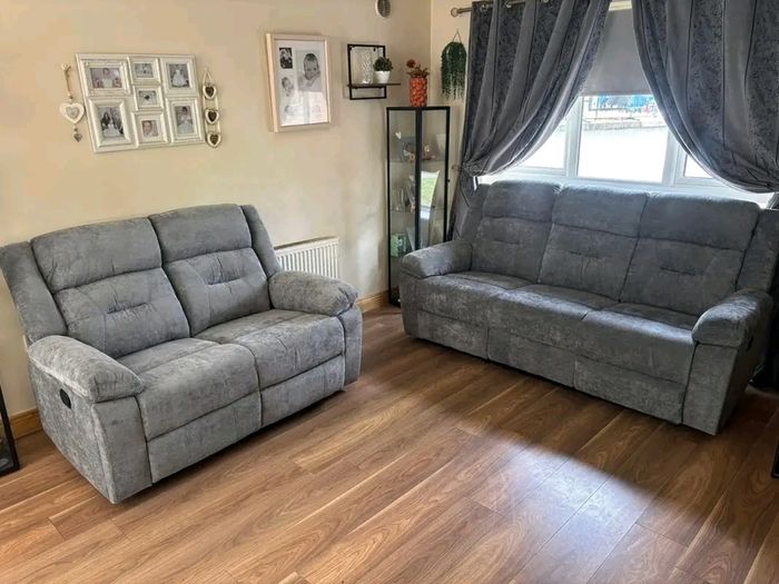 New 3+2 Montana Fabric Recliner Sofa Set