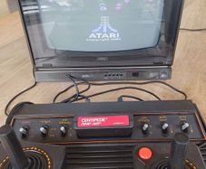 Atari 2600 'woody' console set with ganes