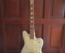 Revelation JT 60 Electric Guitar Vintage White Entwistle Pickups