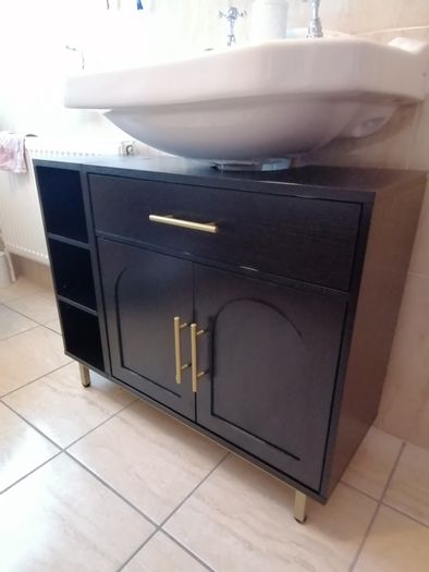 Undersink bathroom vanity