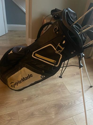 Set of golf clubs