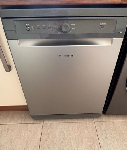 Hotpoint dishwasher, very good condition