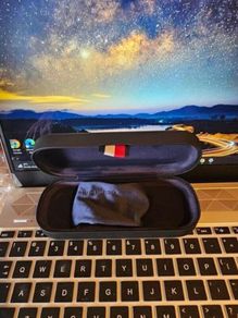 Tommy Hilfiger Glasses Case With Cleaning Cloth NEW