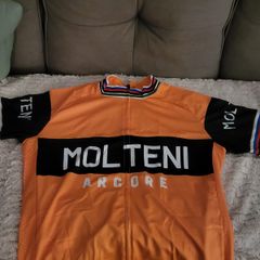 Retro cycling jersey