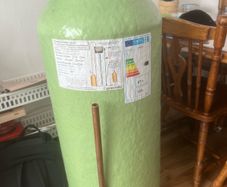 Hot water cylinder