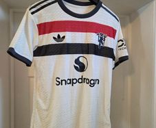 Replica Man Utd jersey