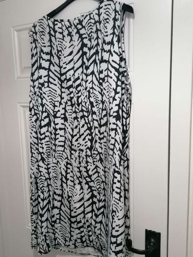 Summer dress size 16 lovely light material