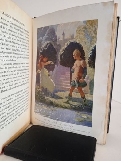 Legends of Charlemagne by Thomas Bvlfinch. Illustrated by N. C. Wyeth (GT893)