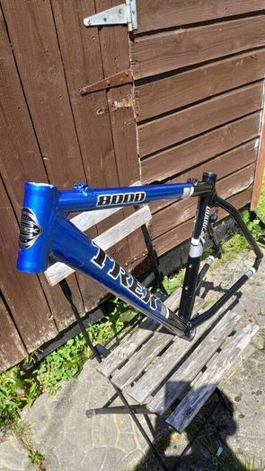 2004 Trek 8000 frame