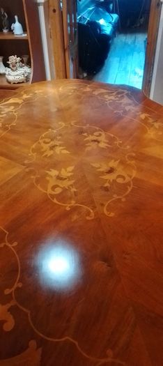 Exquisite table