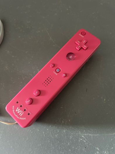 Nintendo Wii Controller Pink