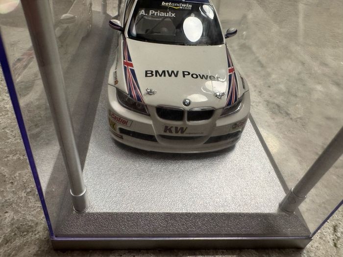 Genuine Bmw E90 Dtm Autoart Saloon 1.18 Scale