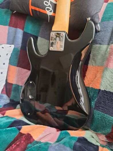 harley benton bass guitar