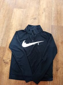 Nike top