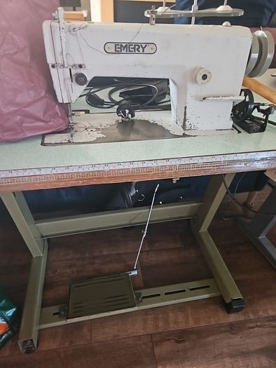 Industrial sewing machine
