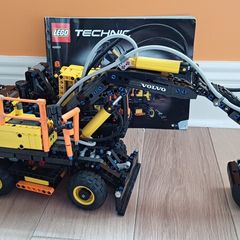 LEGO Technic Volvo EW160E