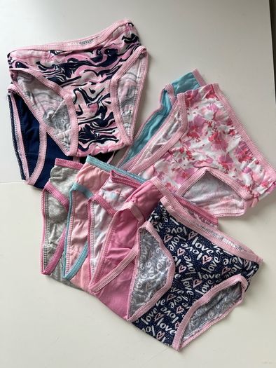 10 Girls briefs 2-3 years