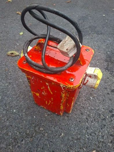 Heavy Duty 3.3kVA Portable Site Transformer (240V to 110V)