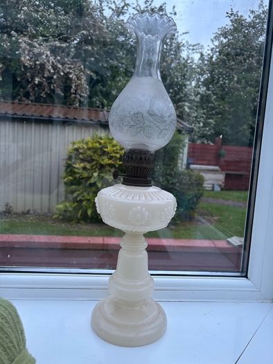 Antique Paraffin Oil Lamp Open to Offers