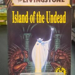 Island of the Undead - Fighting Fantasy 51 (1st edition)