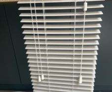 Window blind - Venetian 35mm fauxwood 403x813mm