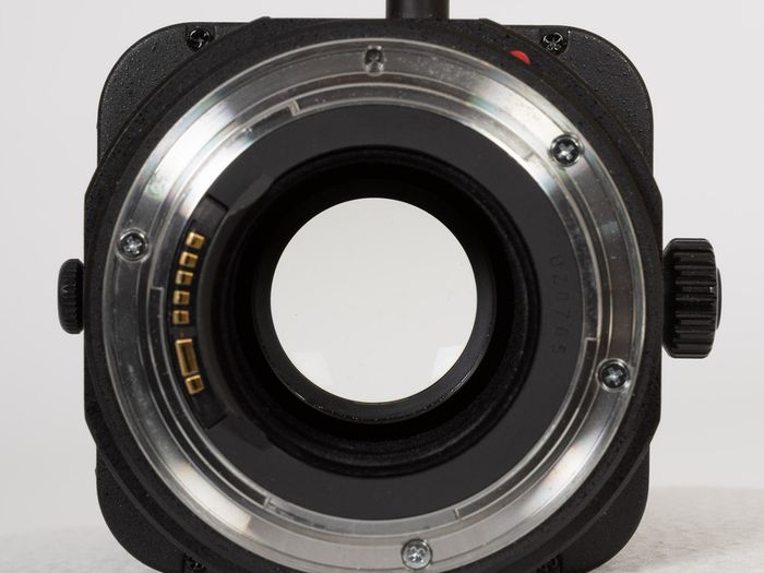 Canon TS-E 90mm f/2.8 Tilt-Shift Lens with Extender EF 1.4x III