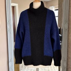 Sweaty Betty Colour Block Navy Black Alpaca Blend Super soft Knit Jumper Sweater Size M Cut for an oversized feel
