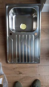 Kitchen sink