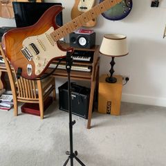 Guitar Stand For Live Performance