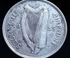#456 - Ireland - 1935 - Florin - Silver - KM.7