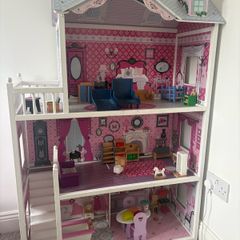 Dolls house & furniture