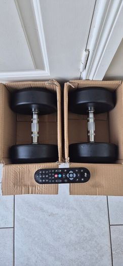 brand new 2x20kilo dumbbell weight set