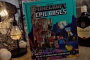 Minecraft Epic Bases: Builds To Spark Your Imagination ! Hardcover ! 2020 ! by Egmont !