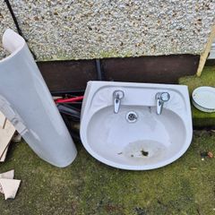 Large Bathroom Sink and pedestal free to take