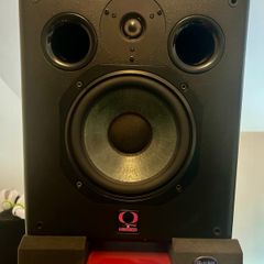 Quested VS2108 Studio Monitors