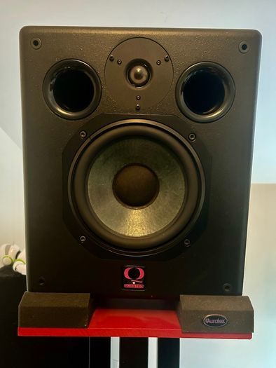 Quested VS2108 Studio Monitors