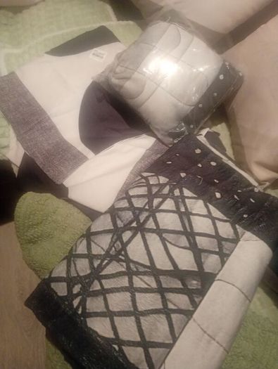 throws x 2 and cussion covers all new