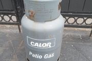 Patio gas bottle (full)