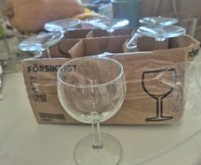Wedding wine glasses