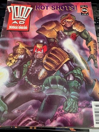 2000 AD Featuring Judge Dredd Progs 796, 826,950,969,1457,1557 mix progs running 15 Aug 92 intermittent-3rd Oct 2007 IPC Magazines