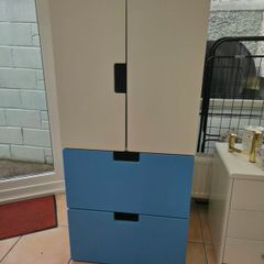 kids wardrobe