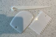 Cake decorating tools