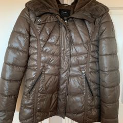 Khaki puffer jacket, fur-lined hood (like new) 10-12