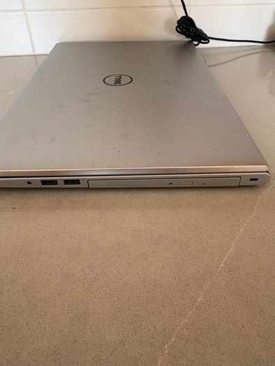 Dell Inspiron i7 16GB 2TB laptop 15.6" Display
