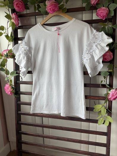 top savida x small white top with frill detail